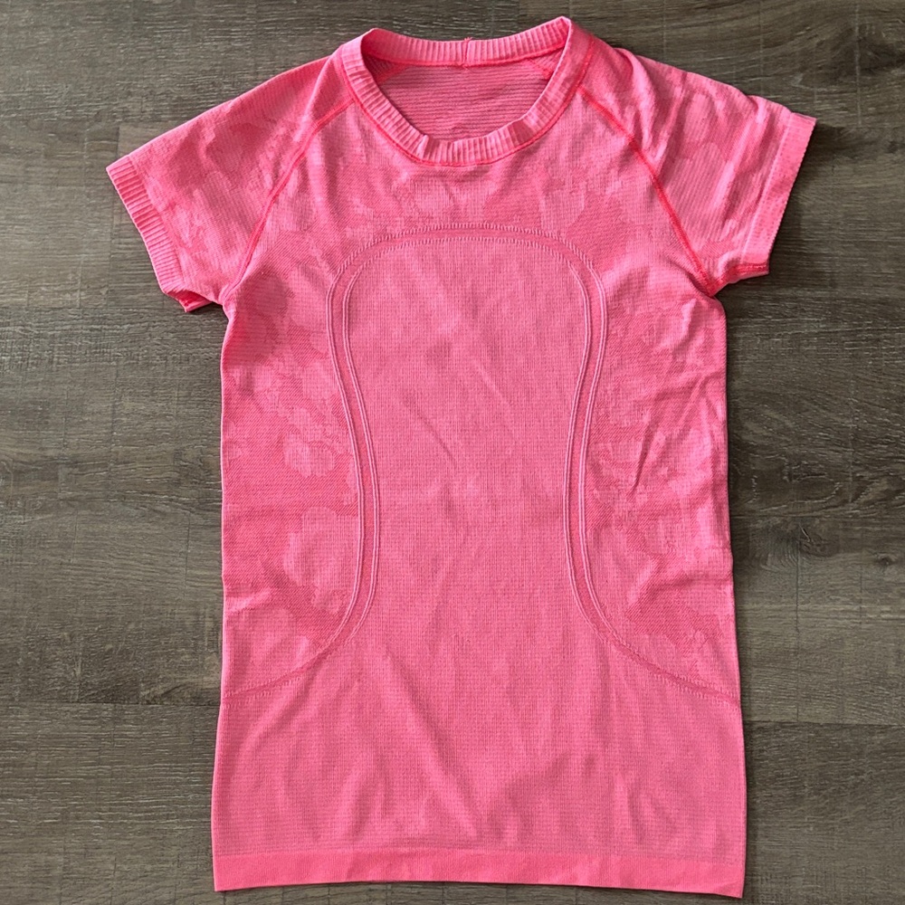 Lululemon Limited Edition Floral Swiftly Tech Short Sleeve Top